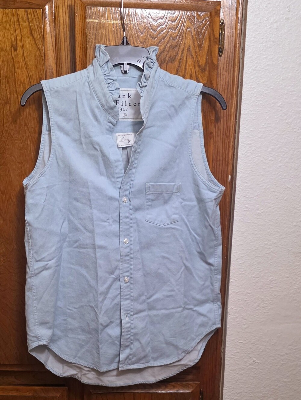 Frank & Eileen Fona Ruffle Collar Sleeveless Button-Up Shirt Size S